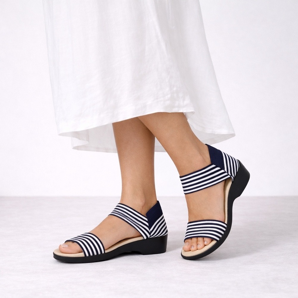 Striped Comfort Sandals Navy White Coastal Minimalist Summer Size 6